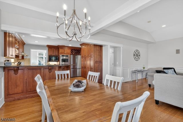 19 Springbrook Rd, Livingston Twp., NJ 07039