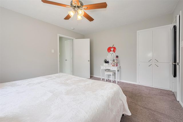 101 Wildrose Street, Baytown, TX 77520