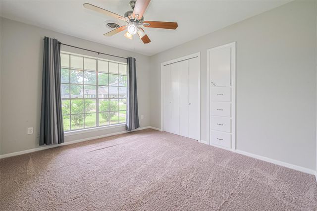 101 Wildrose Street, Baytown, TX 77520