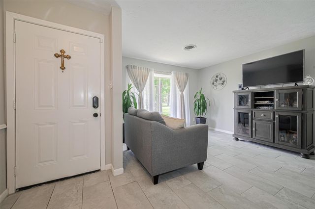 101 Wildrose Street, Baytown, TX 77520