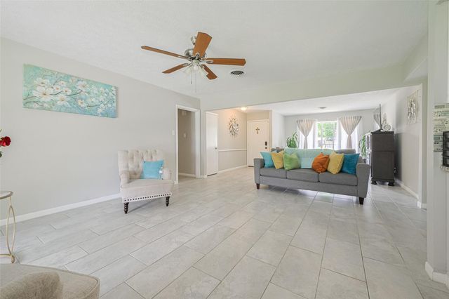 101 Wildrose Street, Baytown, TX 77520