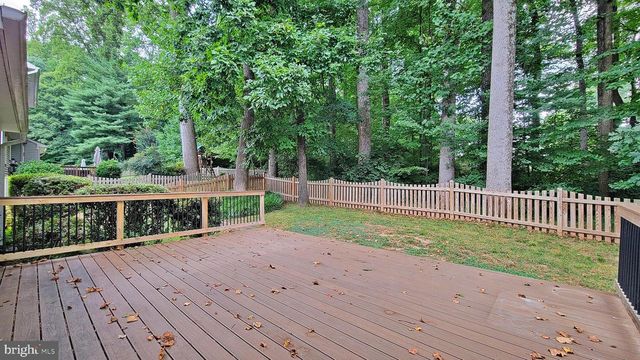 5908 OAKLAND PARK DR, Burke, VA 22015