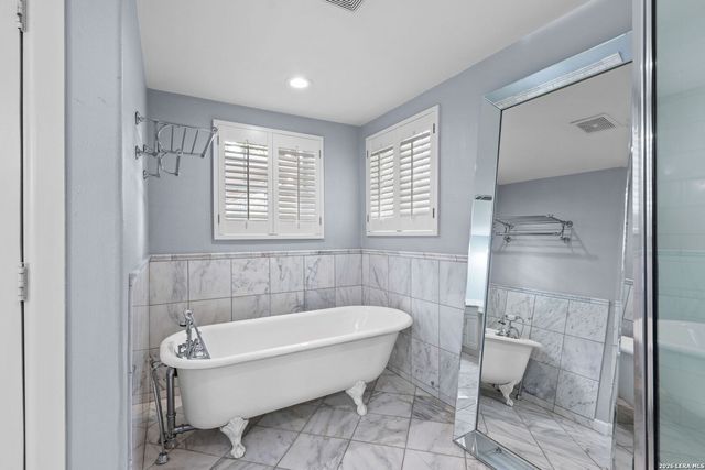 2106 E Lawndale, San Antonio, TX 78209