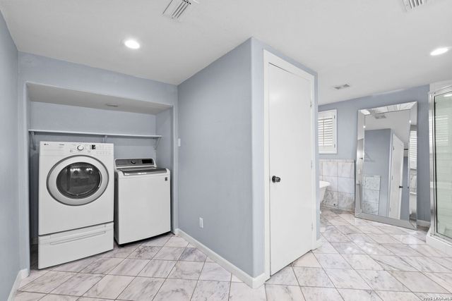 2106 E Lawndale, San Antonio, TX 78209