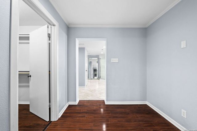 2106 E Lawndale, San Antonio, TX 78209