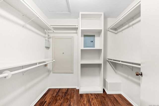 2106 E Lawndale, San Antonio, TX 78209