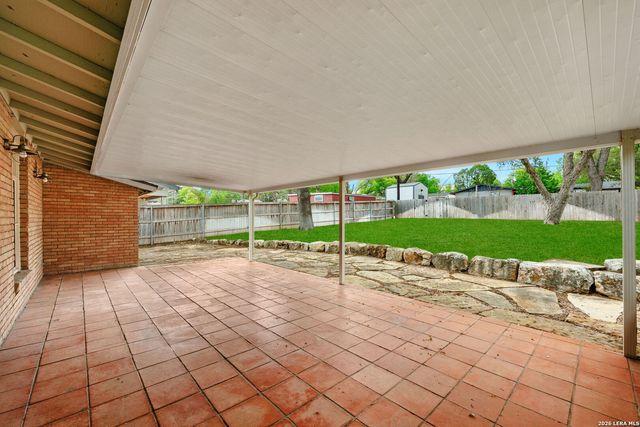 2106 E Lawndale, San Antonio, TX 78209