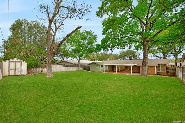 2106 E Lawndale, San Antonio, TX 78209