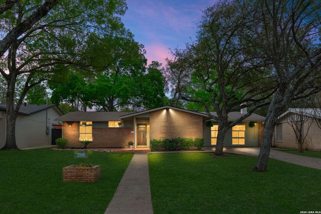 2106 E Lawndale, San Antonio, TX 78209