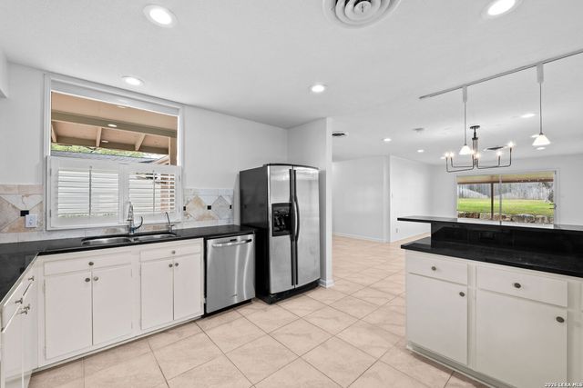 2106 E Lawndale, San Antonio, TX 78209