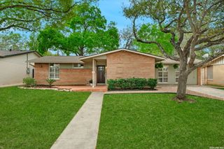 2106 E Lawndale, San Antonio, TX 78209