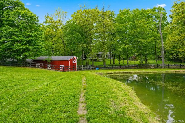 308 Hollow Road, Staatsburg, NY 12580