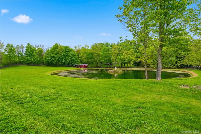 308 Hollow Road, Staatsburg, NY 12580