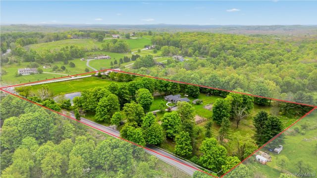 308 Hollow Road, Staatsburg, NY 12580