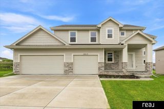 12615 Carpenter Street, Papillion, NE 68138