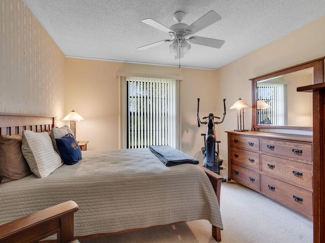 27 Plantation Drive 202, Vero Beach, FL 32966