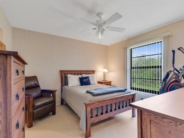 27 Plantation Drive 202, Vero Beach, FL 32966