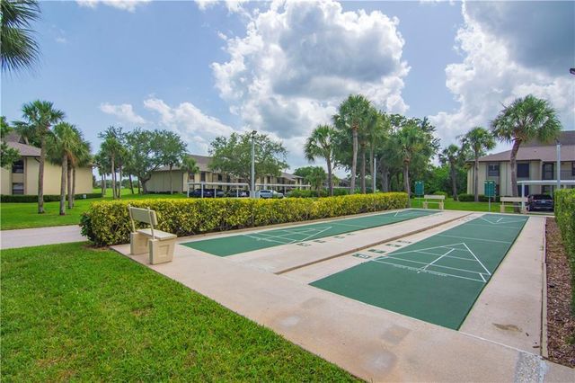 27 Plantation Drive 202, Vero Beach, FL 32966