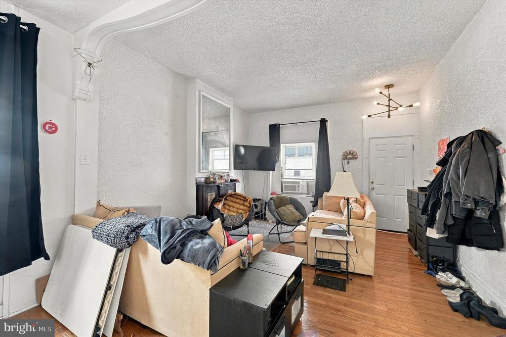 1816 N GRATZ ST, PHILADELPHIA, PA 19121 — photo 2