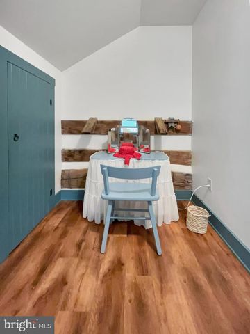 1095 TEXTER MOUNTAIN RD, Robesonia, PA 19551