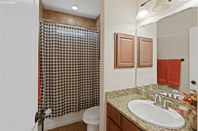 2513 Las Estrellas St, Corpus Christi, TX 78414