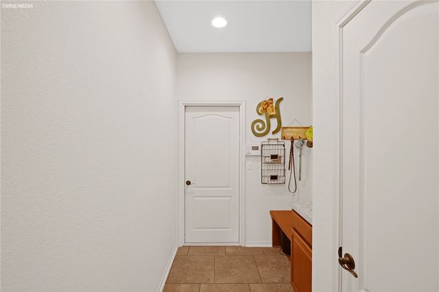 2513 Las Estrellas St, Corpus Christi, TX 78414