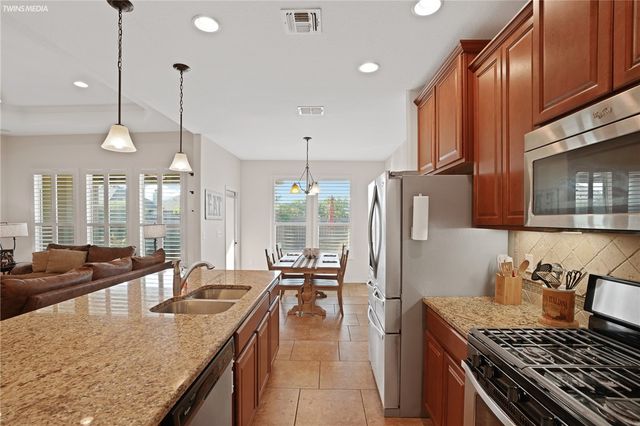 2513 Las Estrellas St, Corpus Christi, TX 78414