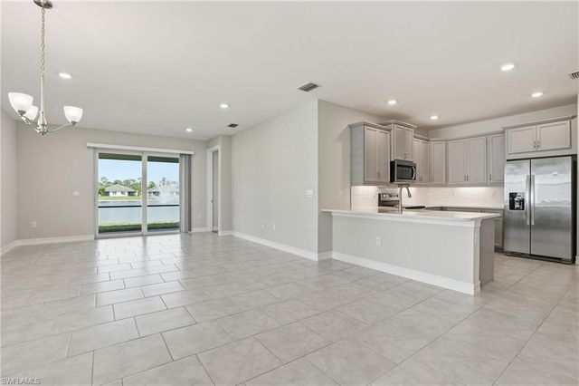 1040 Tranquil Brook DR, Naples, FL 34114