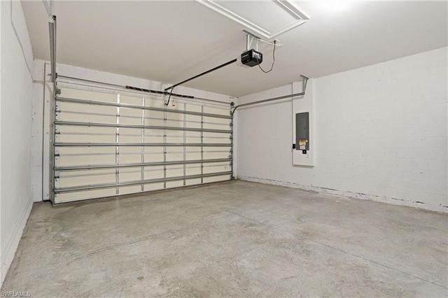 1040 Tranquil Brook DR, Naples, FL 34114