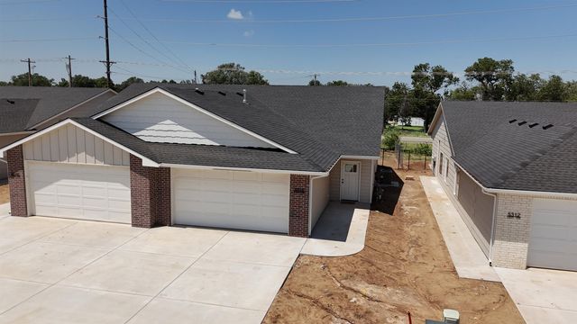 5416 W Rolly St., Wichita, KS 67215
