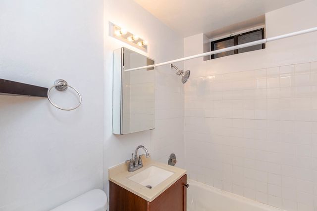 1430 N Dearborn Street 103, Chicago, IL 60610