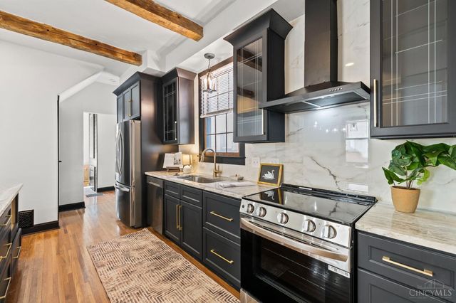 2736 ATLANTIC, Cincinnati, OH 45209