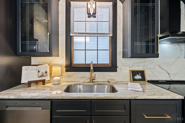 2736 ATLANTIC, Cincinnati, OH 45209