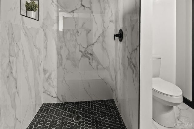 2736 ATLANTIC, Cincinnati, OH 45209