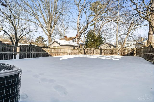 2736 ATLANTIC, Cincinnati, OH 45209