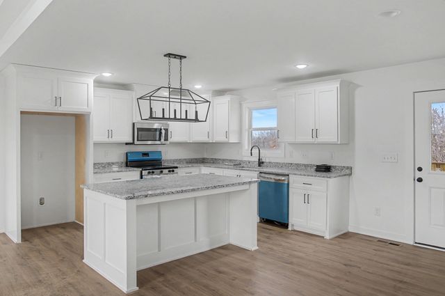 340 Hawkins Rd, Westmoreland, TN 37186