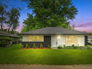 329 Blackhawk Drive, Park Forest, IL 60466