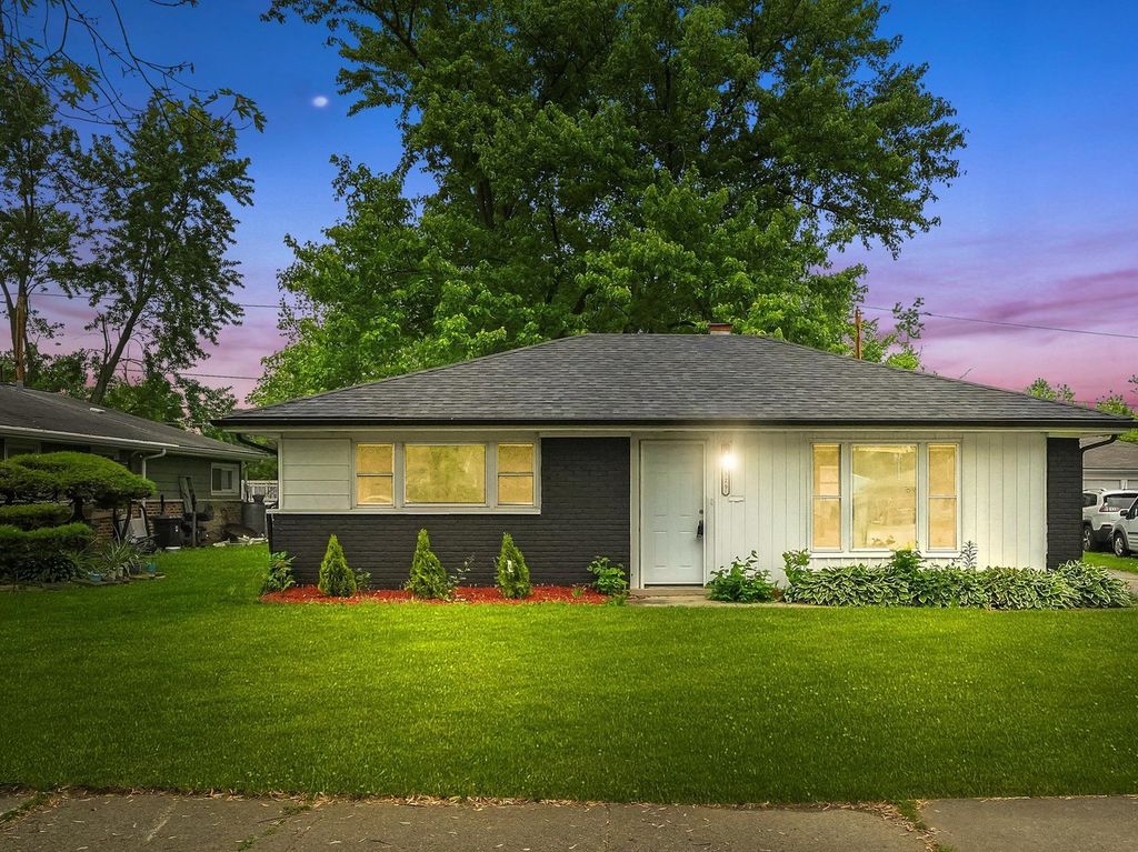 329 Blackhawk Drive, Park Forest, IL 60466