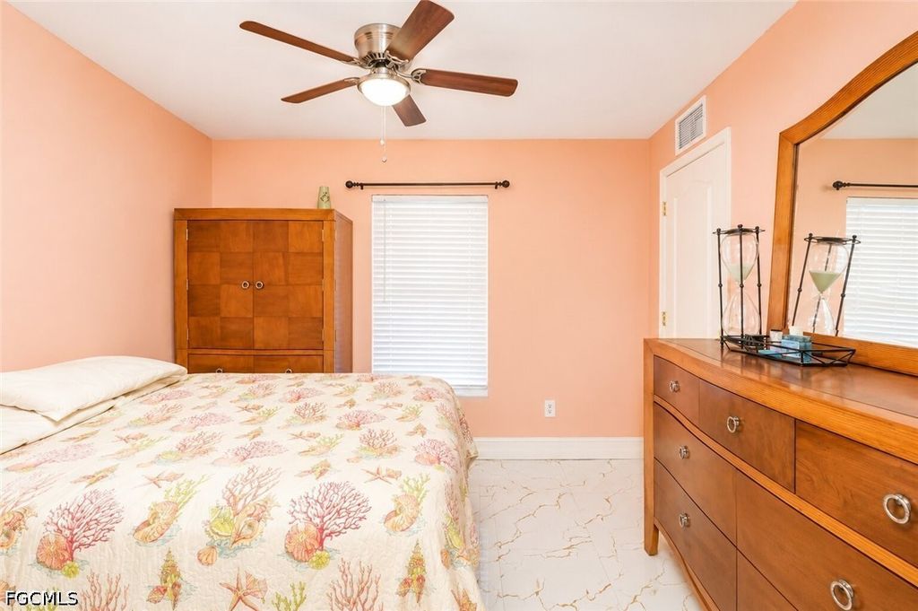 Image 18 of property listing at 507 Diplomat PKWY E, Cape Coral, FL 33909