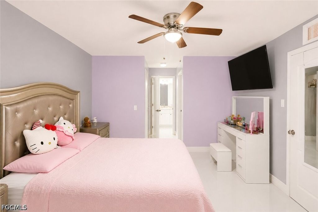 Image 22 of property listing at 507 Diplomat PKWY E, Cape Coral, FL 33909