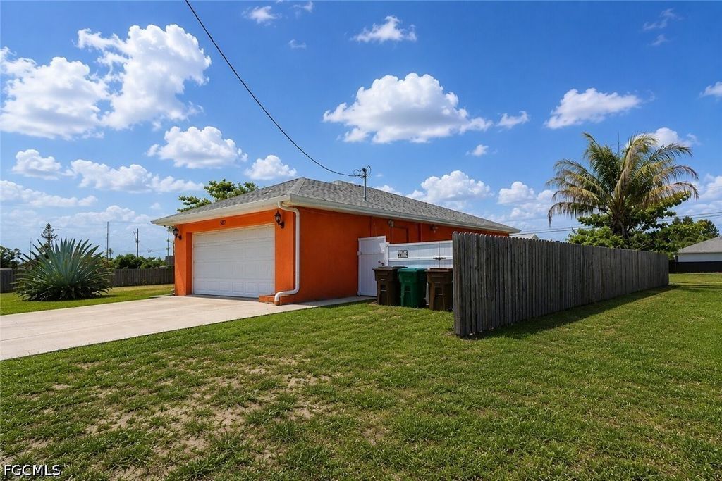 Image 26 of property listing at 507 Diplomat PKWY E, Cape Coral, FL 33909