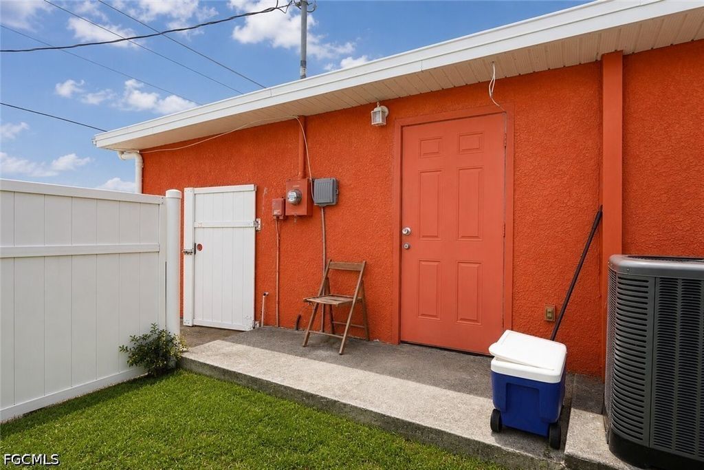 Image 28 of property listing at 507 Diplomat PKWY E, Cape Coral, FL 33909