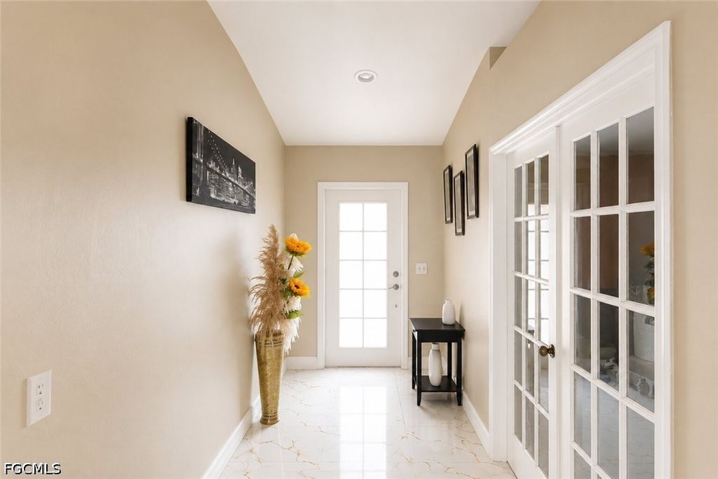 Image 3 of property listing at 507 Diplomat PKWY E, Cape Coral, FL 33909