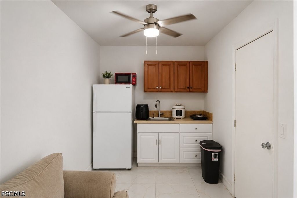 Image 30 of property listing at 507 Diplomat PKWY E, Cape Coral, FL 33909