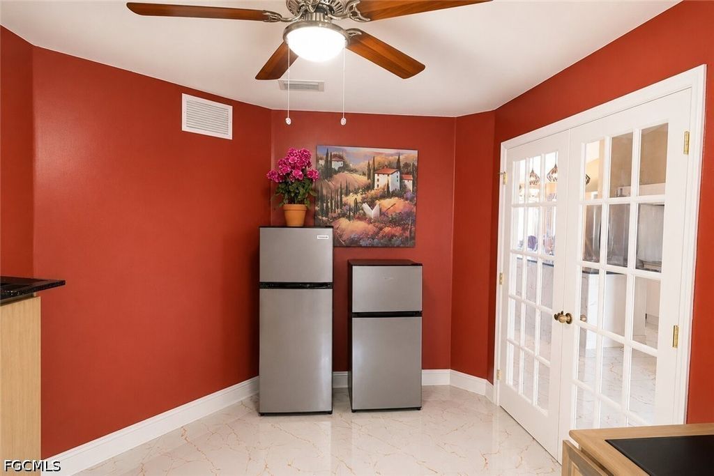 Image 5 of property listing at 507 Diplomat PKWY E, Cape Coral, FL 33909