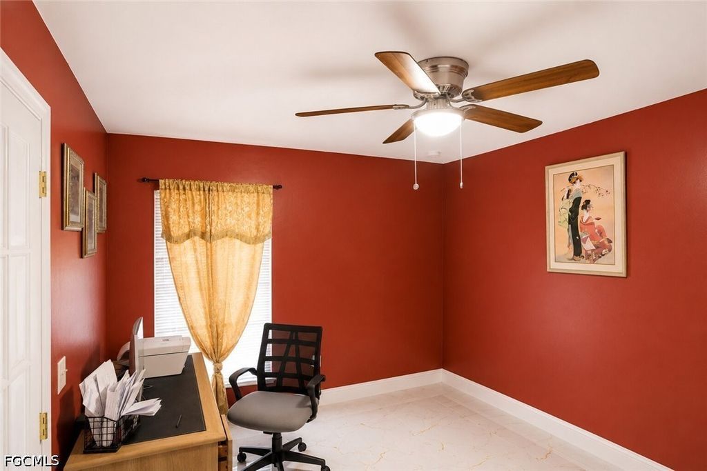 Image 6 of property listing at 507 Diplomat PKWY E, Cape Coral, FL 33909