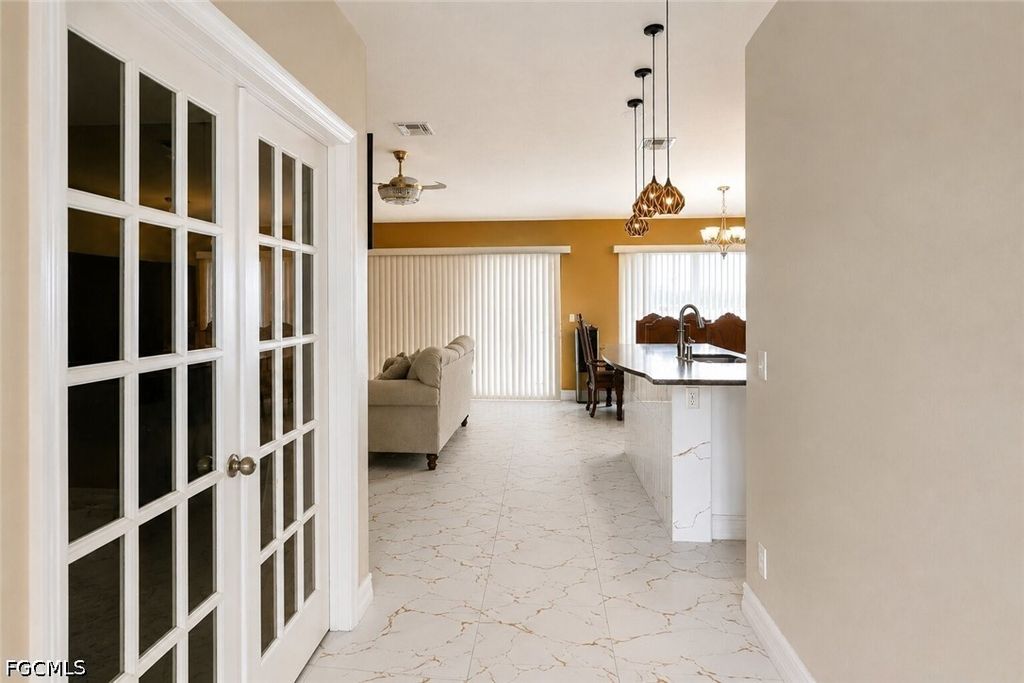 Image 9 of property listing at 507 Diplomat PKWY E, Cape Coral, FL 33909