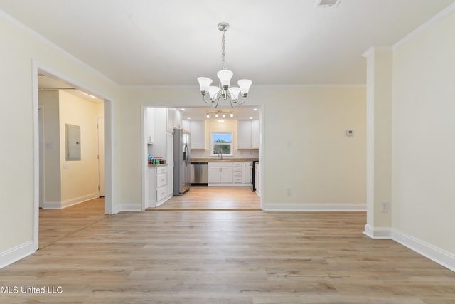 122 Carroll Avenue, Long Beach, MS 39560