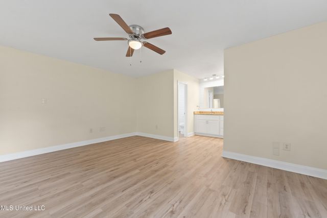 122 Carroll Avenue, Long Beach, MS 39560