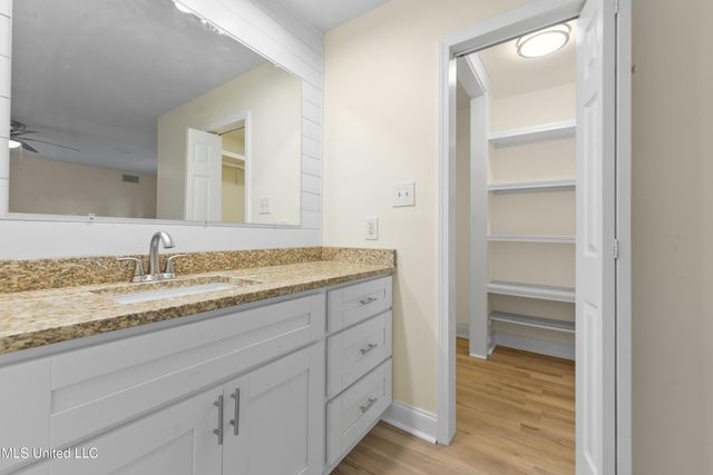 122 Carroll Avenue, Long Beach, MS 39560